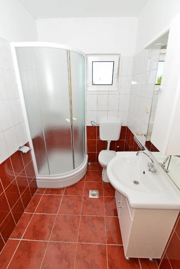 וודיצה Apartments Martina מראה חיצוני תמונה