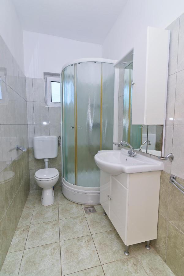 וודיצה Apartments Martina מראה חיצוני תמונה