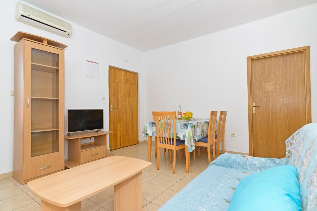 וודיצה Apartments Martina מראה חיצוני תמונה