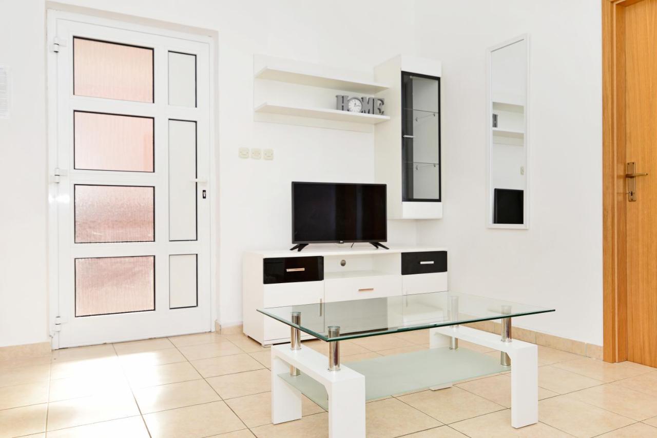 וודיצה Apartments Martina מראה חיצוני תמונה