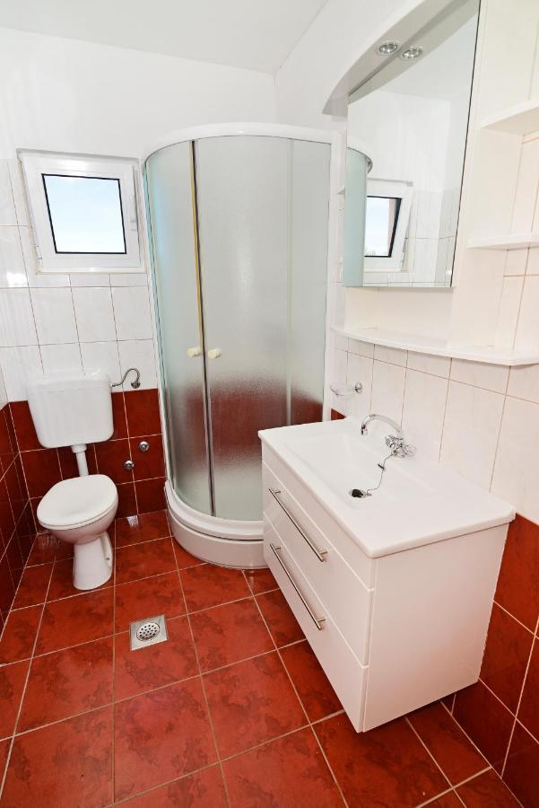 וודיצה Apartments Martina מראה חיצוני תמונה